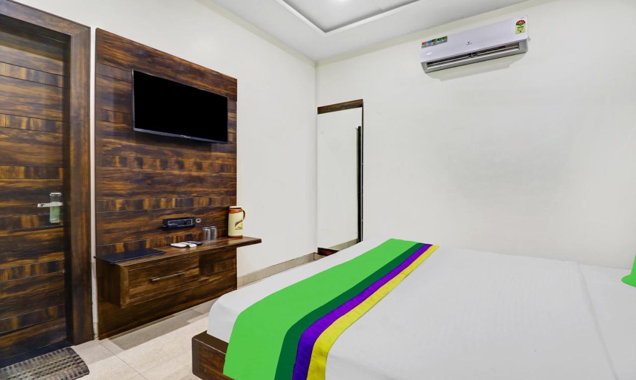 Itsy Hotels Anjali Mahal 500, Mtrs From Mathura Railway Station Exteriér fotografie