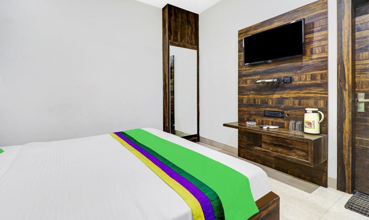 Itsy Hotels Anjali Mahal 500, Mtrs From Mathura Railway Station Exteriér fotografie