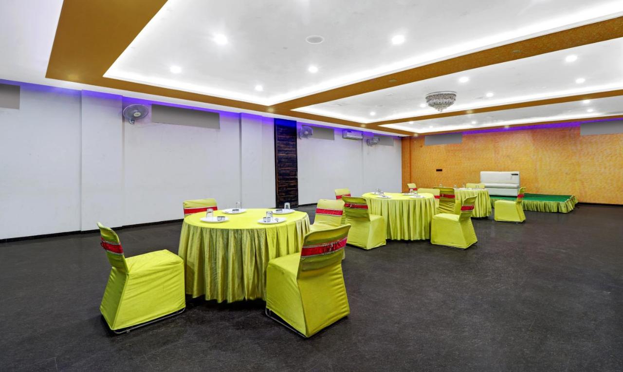 Itsy Hotels Anjali Mahal 500, Mtrs From Mathura Railway Station Exteriér fotografie