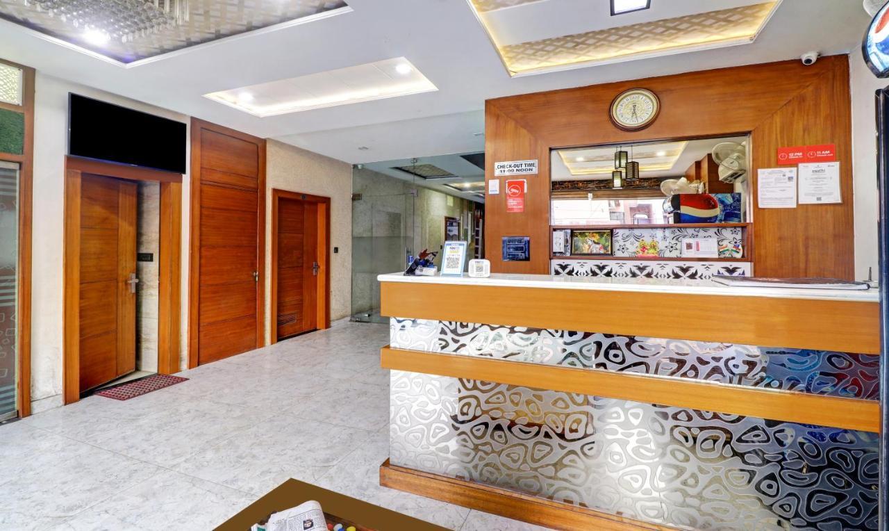 Itsy Hotels Anjali Mahal 500, Mtrs From Mathura Railway Station Exteriér fotografie