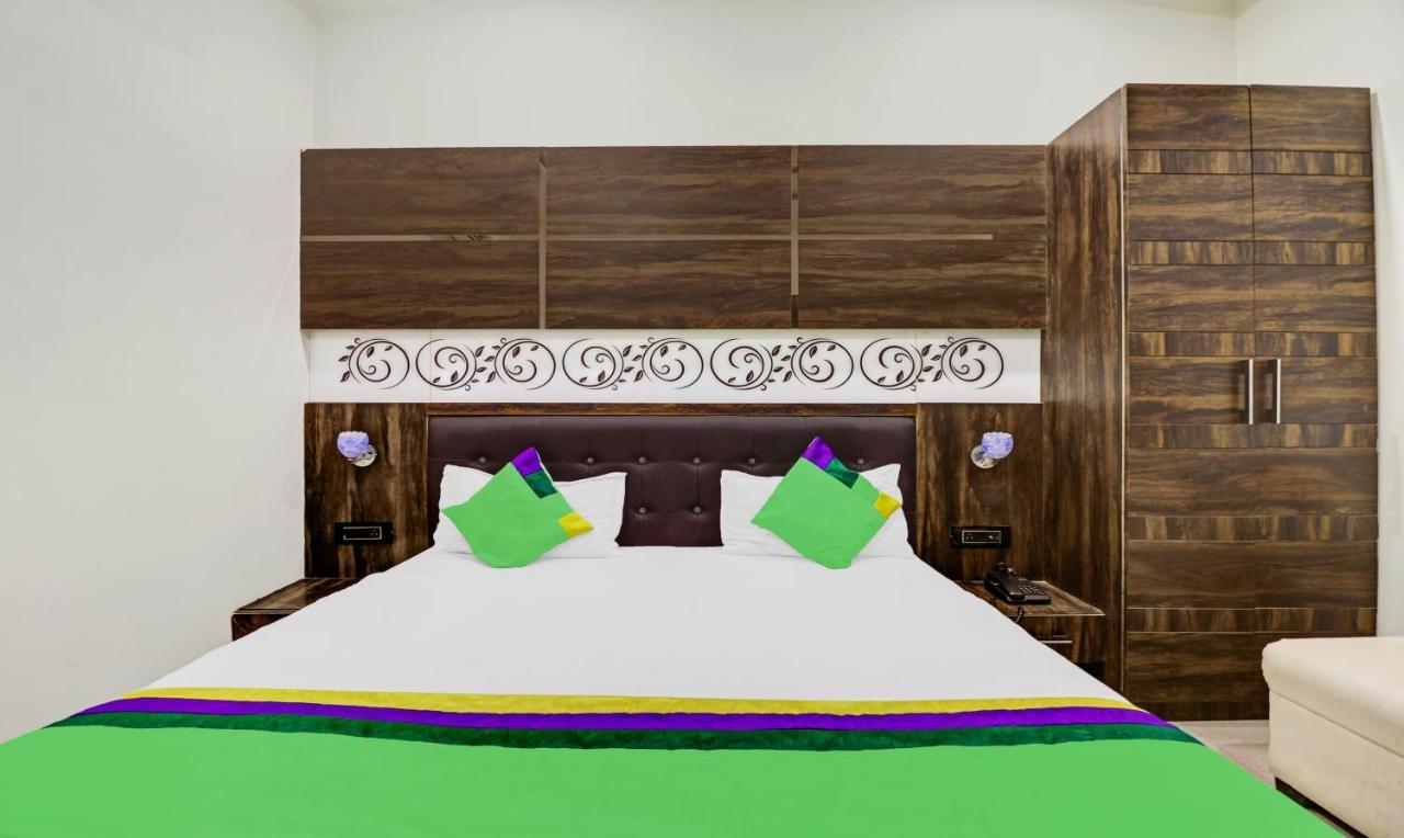 Itsy Hotels Anjali Mahal 500, Mtrs From Mathura Railway Station Exteriér fotografie