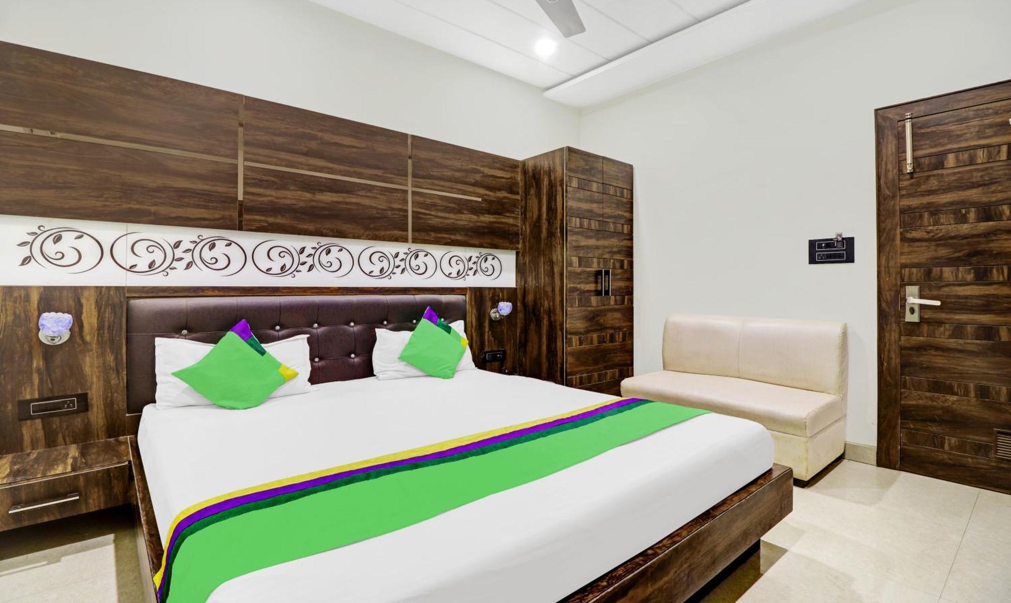 Itsy Hotels Anjali Mahal 500, Mtrs From Mathura Railway Station Exteriér fotografie