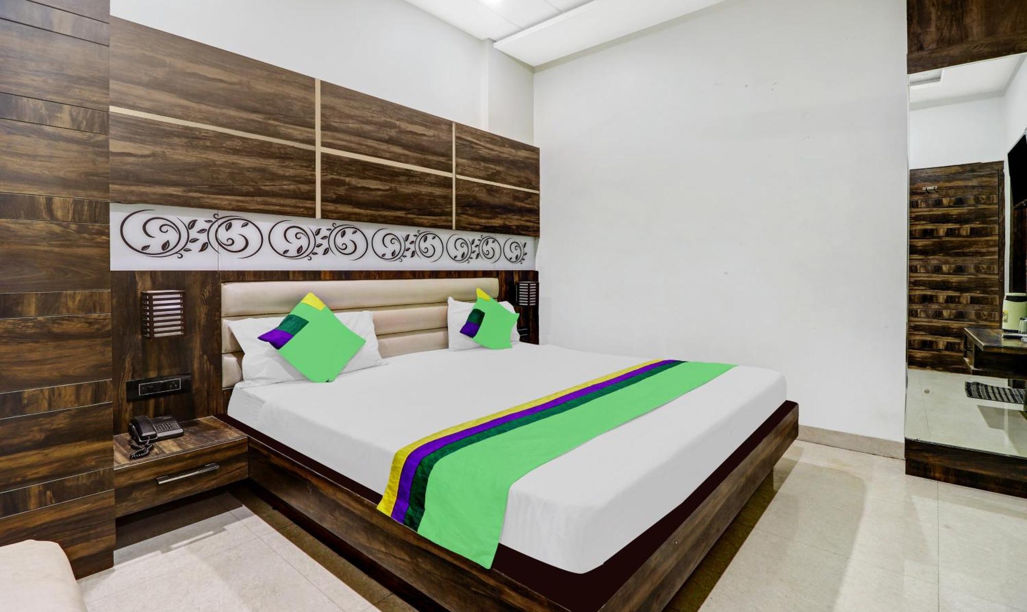 Itsy Hotels Anjali Mahal 500, Mtrs From Mathura Railway Station Exteriér fotografie