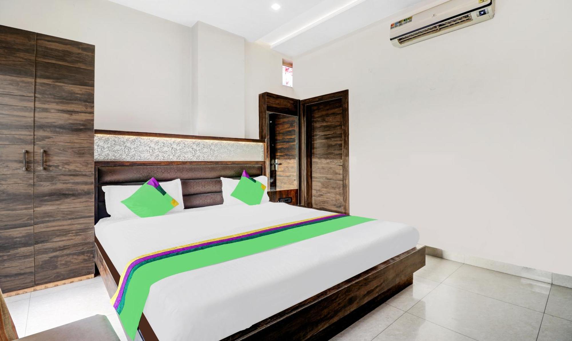 Itsy Hotels Anjali Mahal 500, Mtrs From Mathura Railway Station Exteriér fotografie