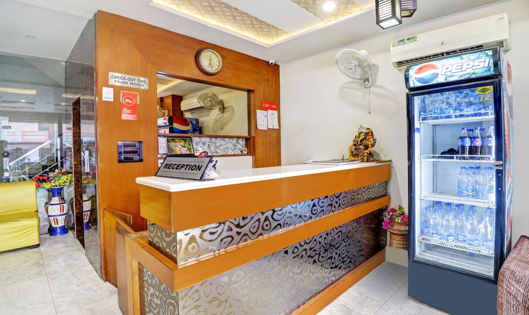 Itsy Hotels Anjali Mahal 500, Mtrs From Mathura Railway Station Exteriér fotografie