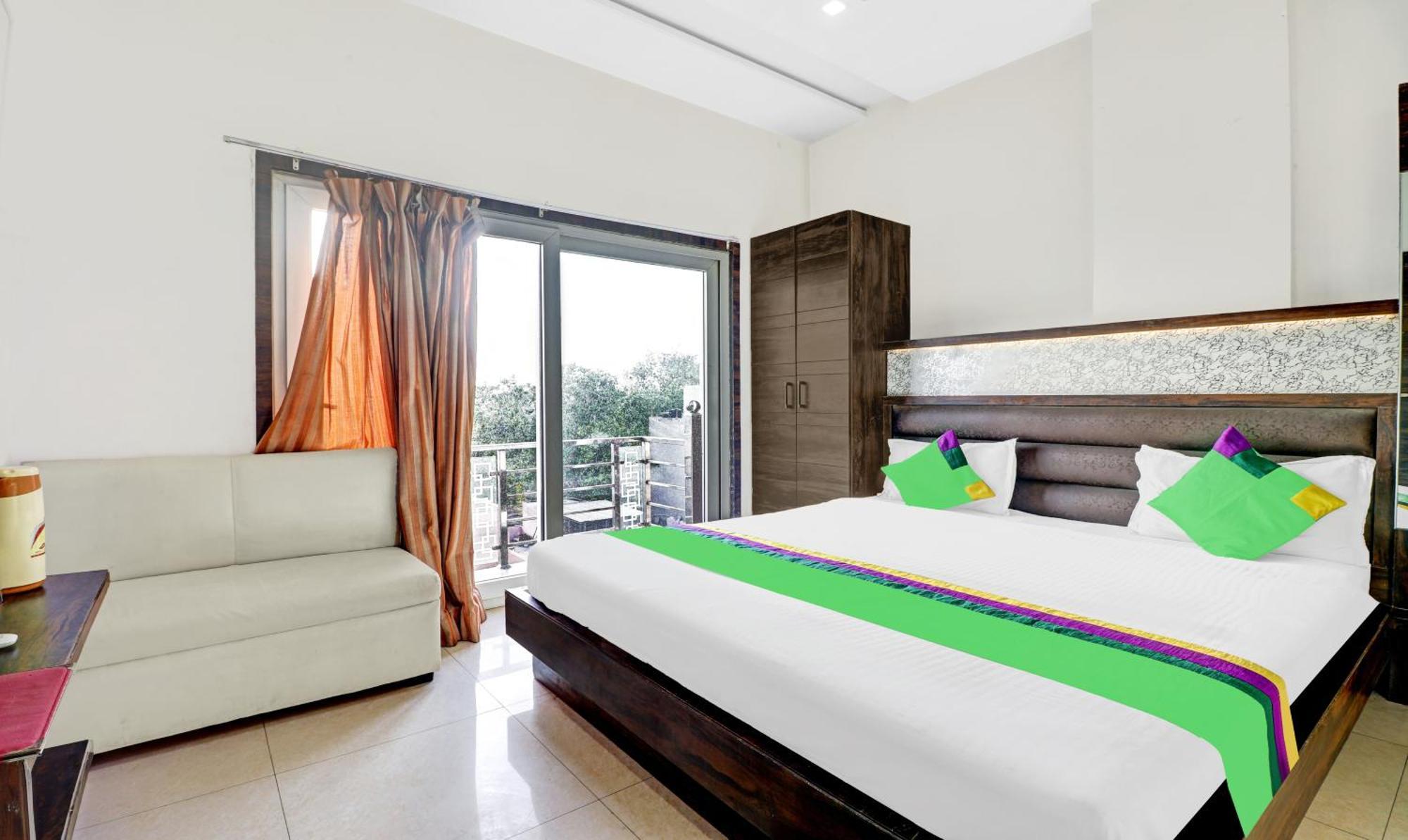Itsy Hotels Anjali Mahal 500, Mtrs From Mathura Railway Station Exteriér fotografie